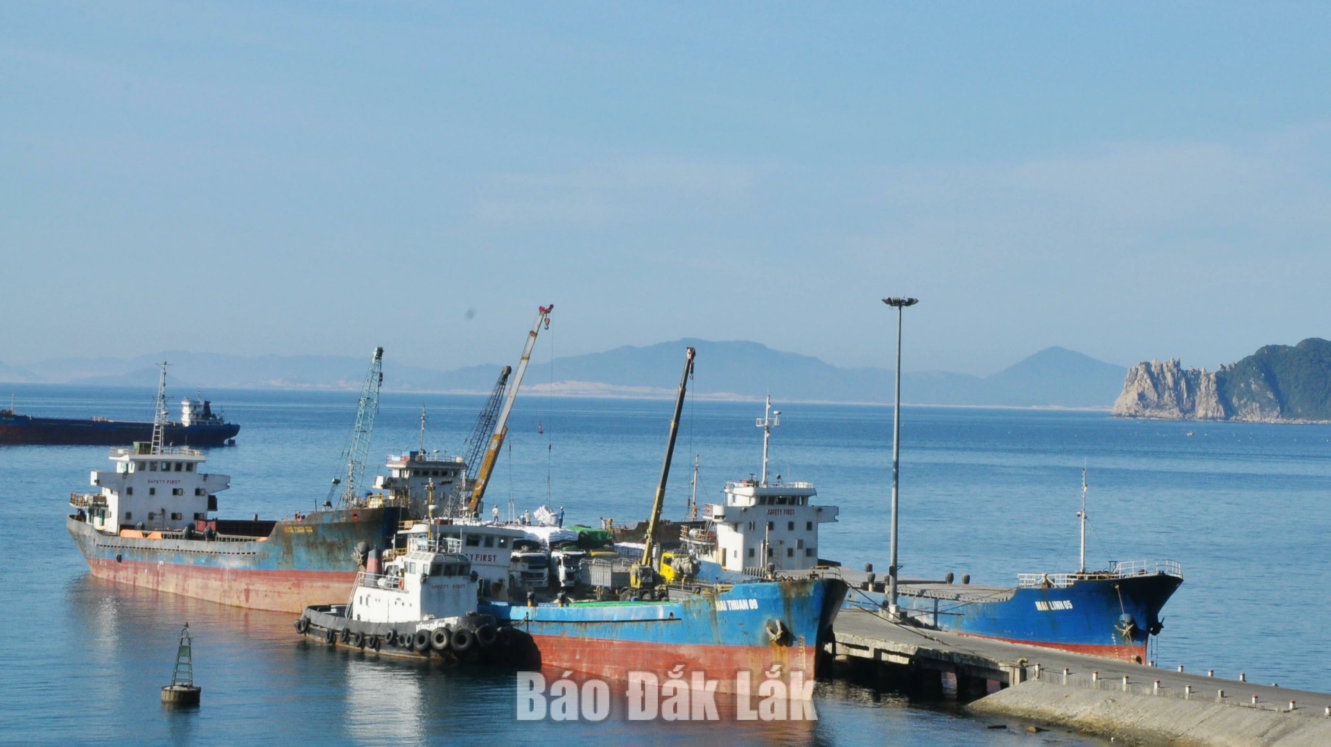 Phát triển kinh tế biển - cảng biển - dịch vụ hậu cần là một trong bốn trụ cột chiến lược của tỉnh trong gia đoạn mới.